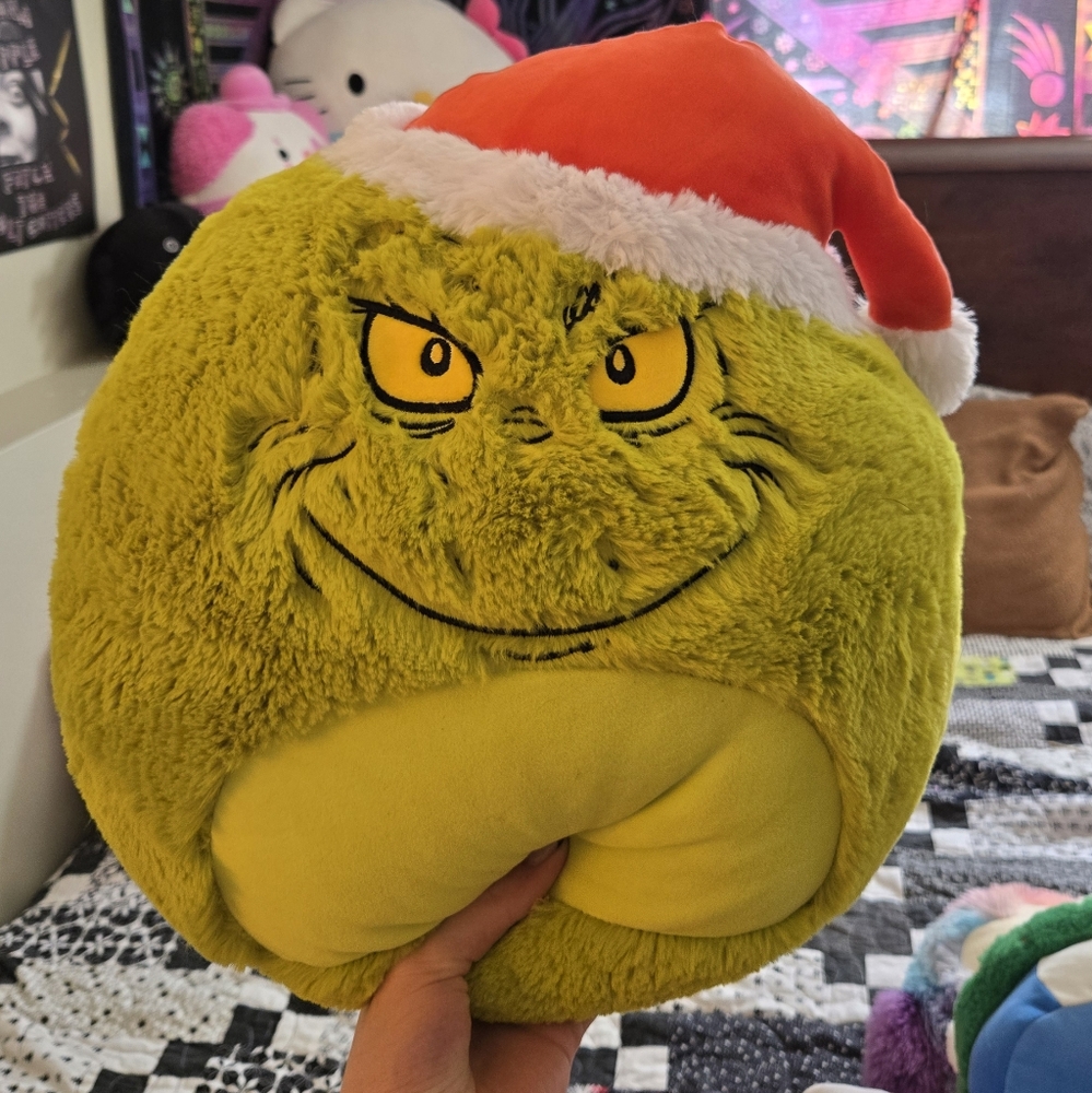 The grinch squishmallow